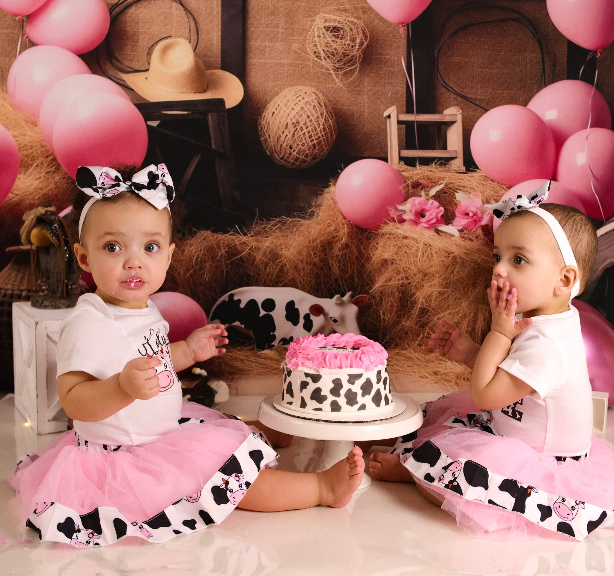 Cowgirl Backdrop Ideas Rustic Barn Pink Balloons Children Backdrops UK MRR9-87