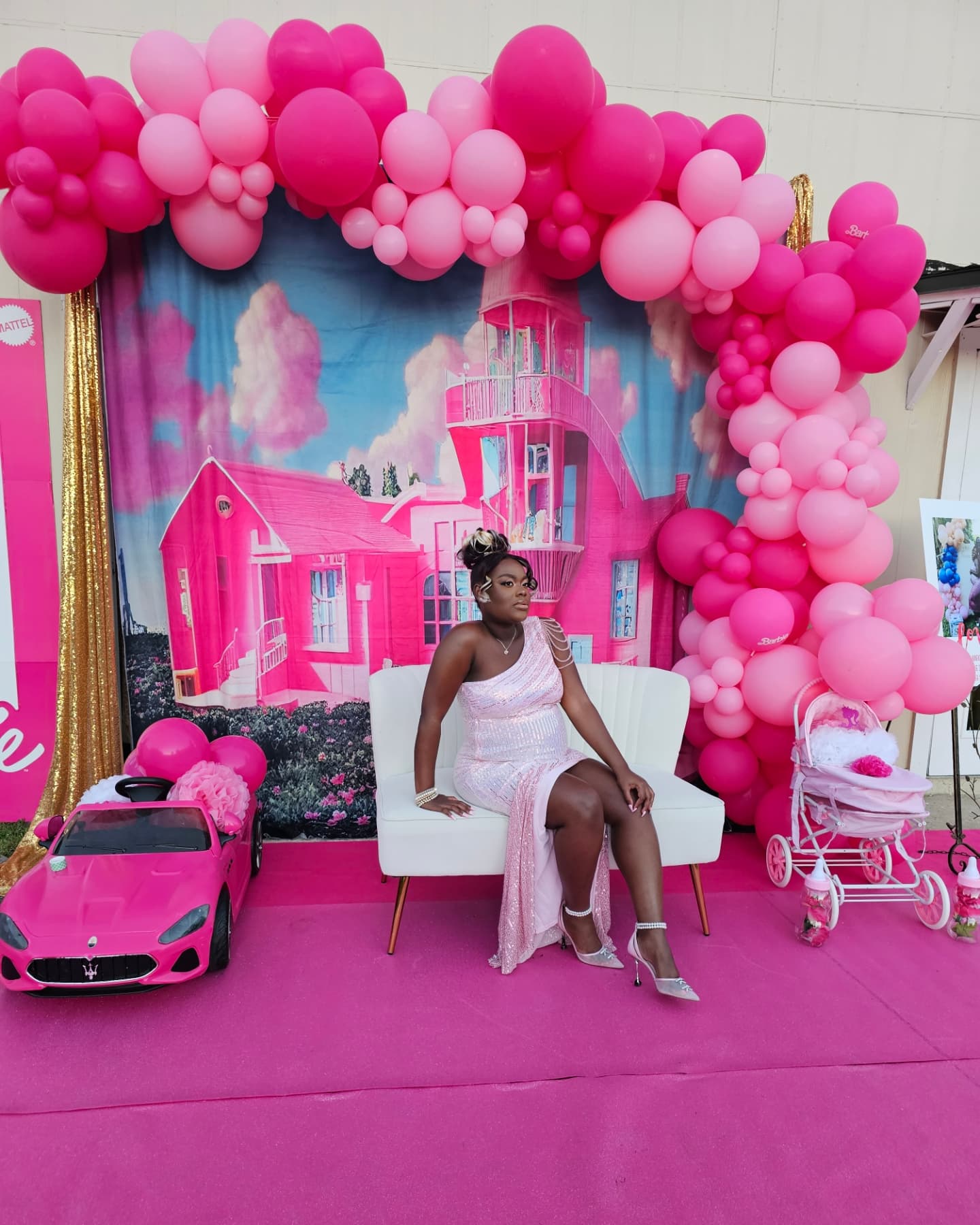 Fashion Doll Fantasy Pink House Backdrop UK M8-40