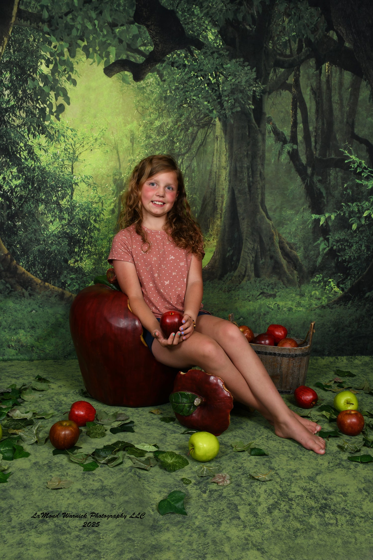 Secret Forest Big Tree Green Backdrop UK for Photo Studio LV-837