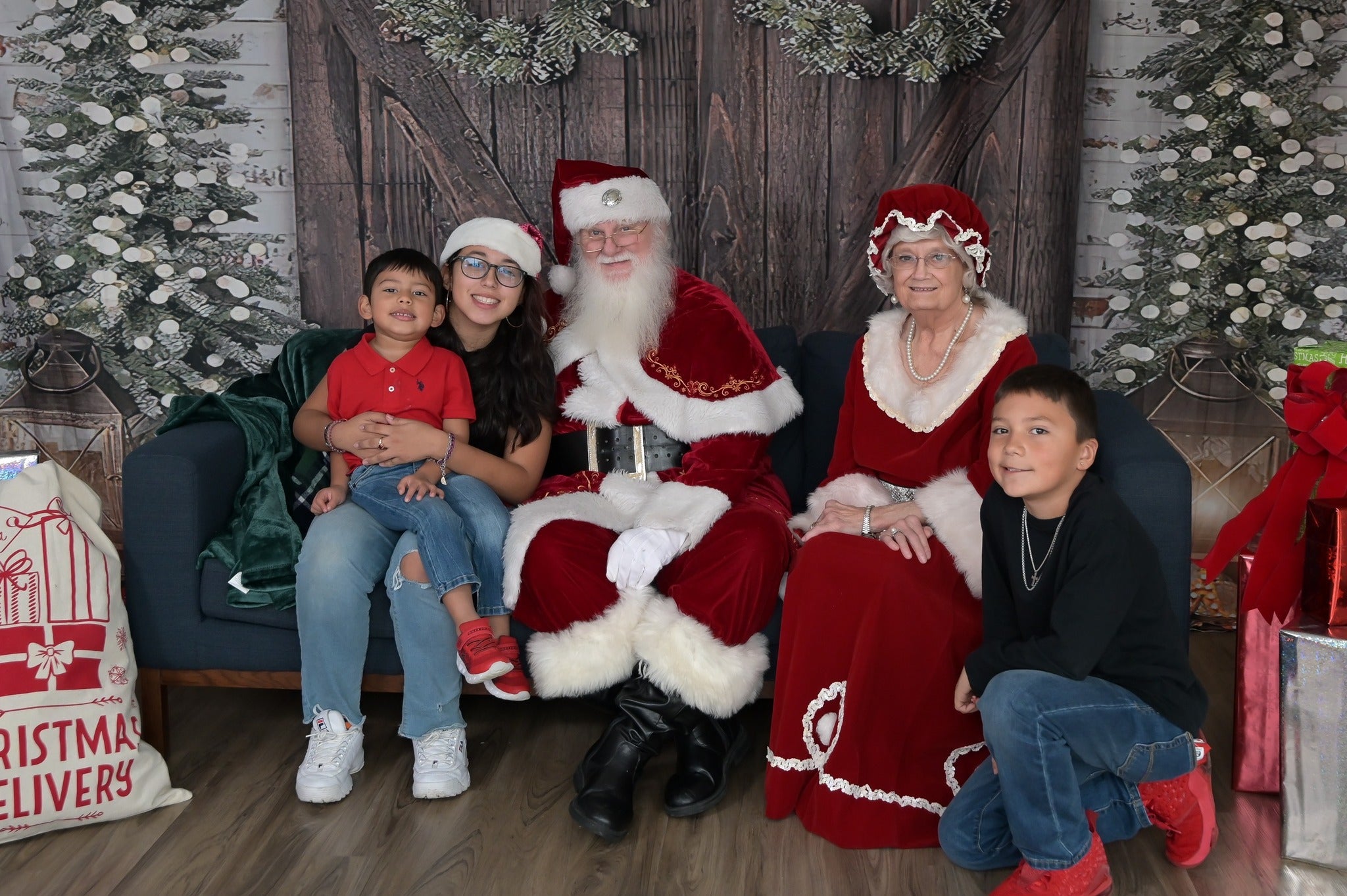 White Wall Wooden Door Christmas Background for Decoration G-1474