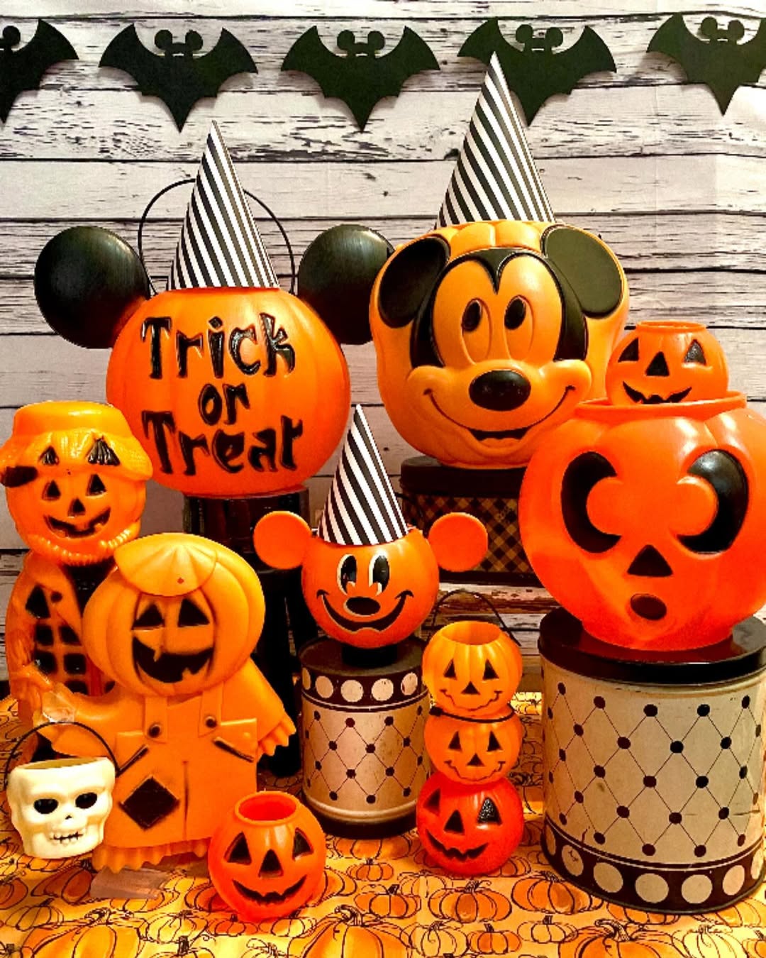 Vintage White Paint Peeling Wood Texture Backdrop UK for Photo Floor-085