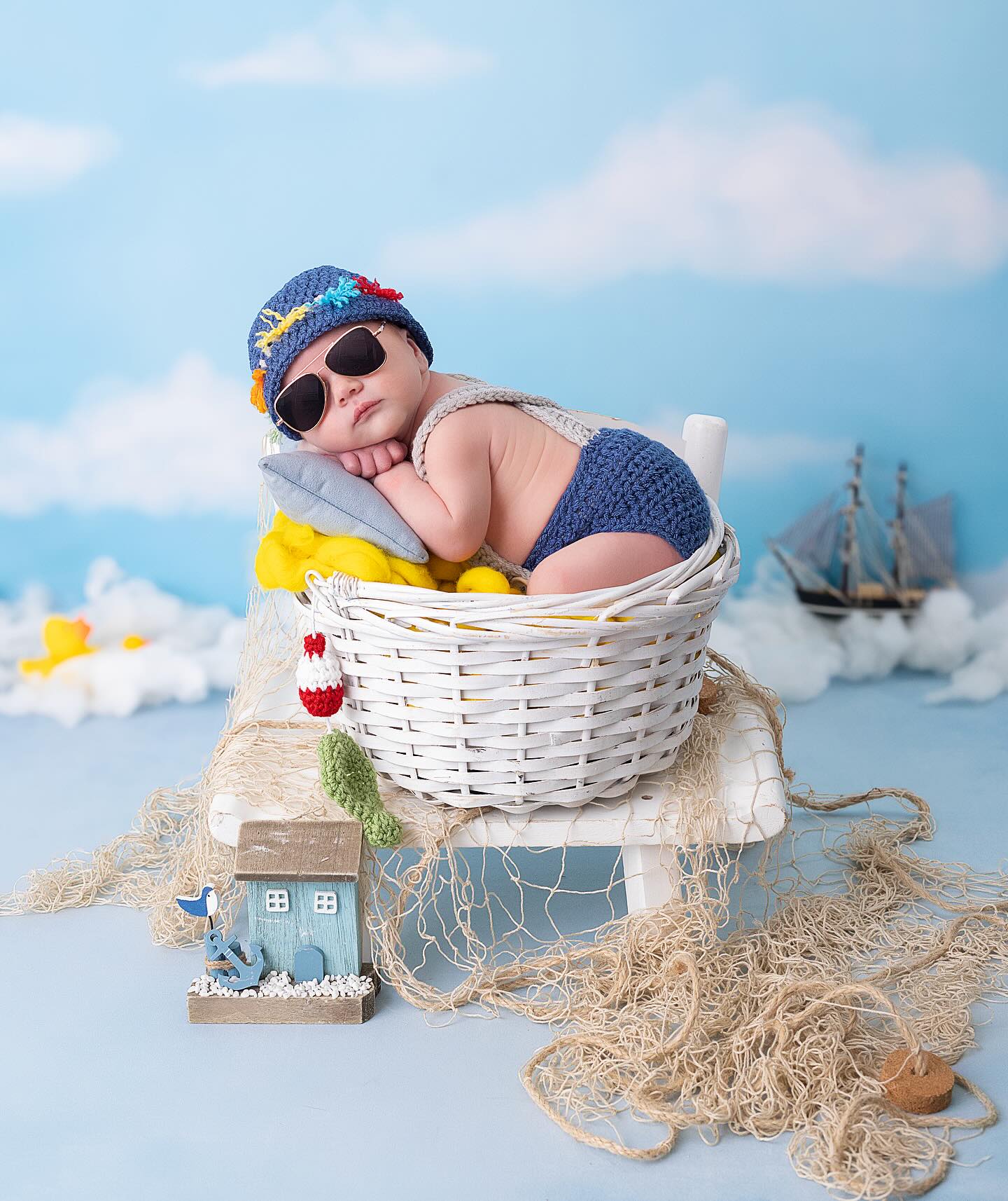 Beautiful Blue Sky and White Clouds Background for Newborn Photography NB-367
