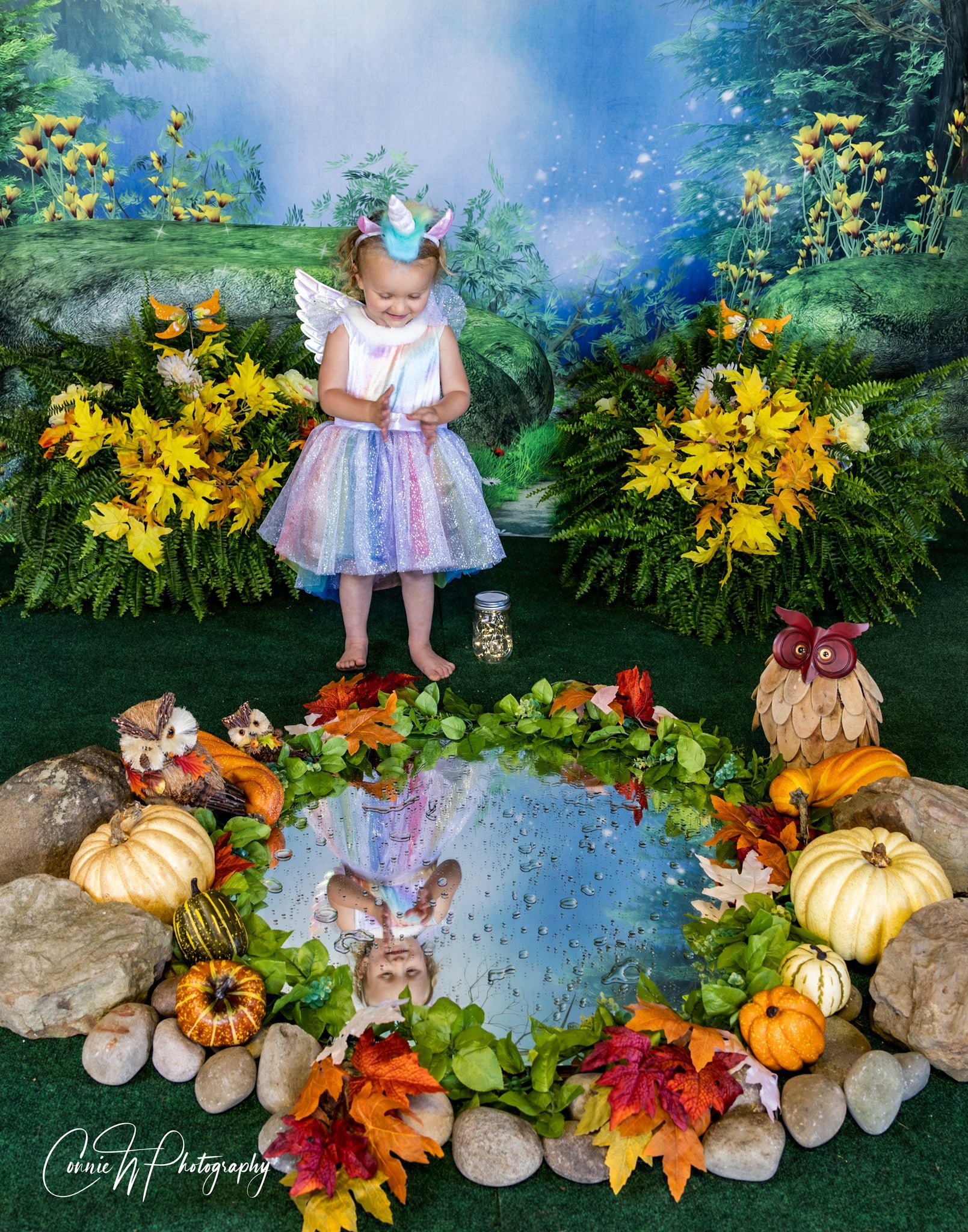 Mystic Mori Moss Stone Grass Red Flower Backdrop M1-67