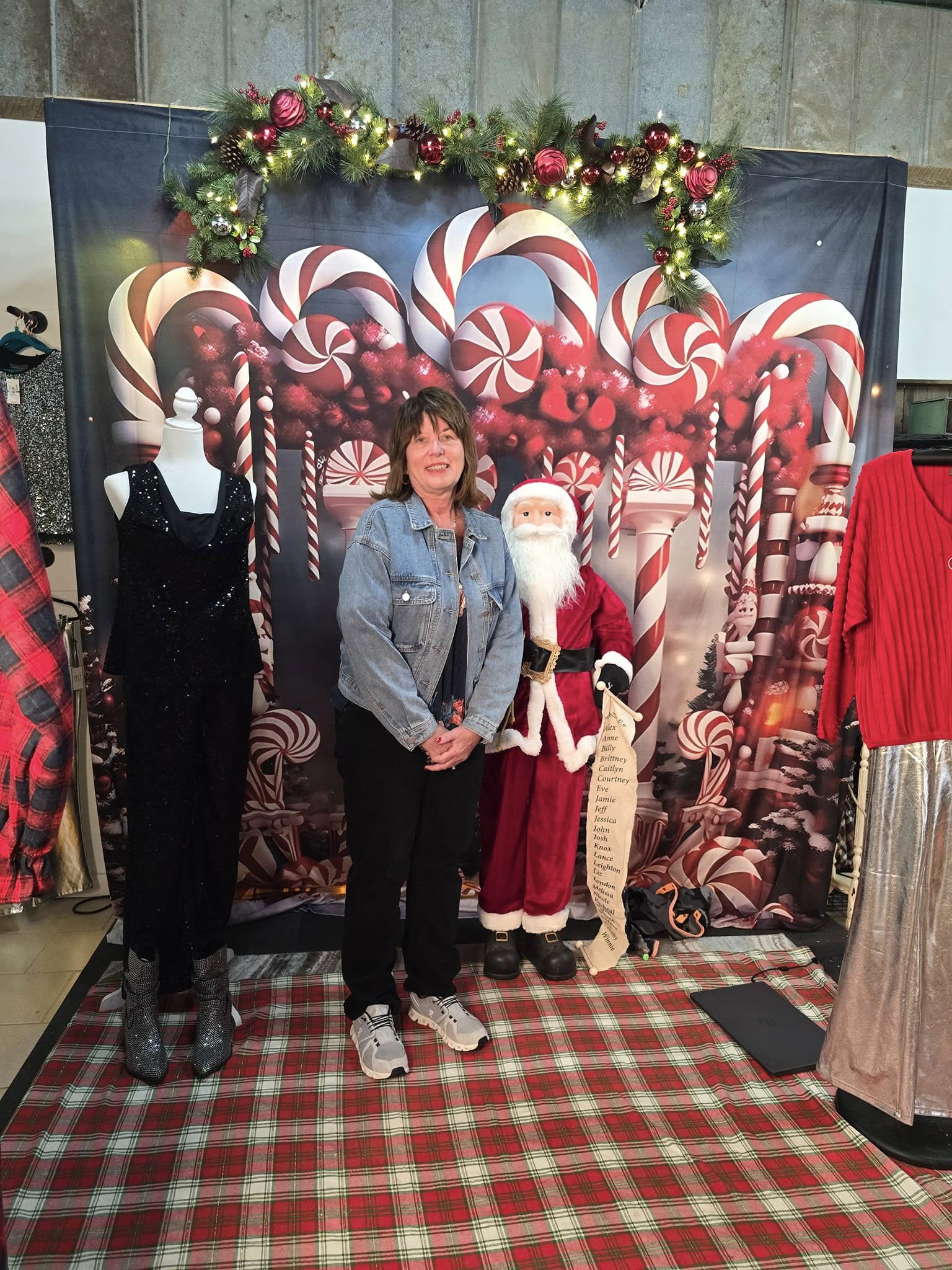 Christmas Whimsical Candy Cane Archway Backdrop UK RR8-229