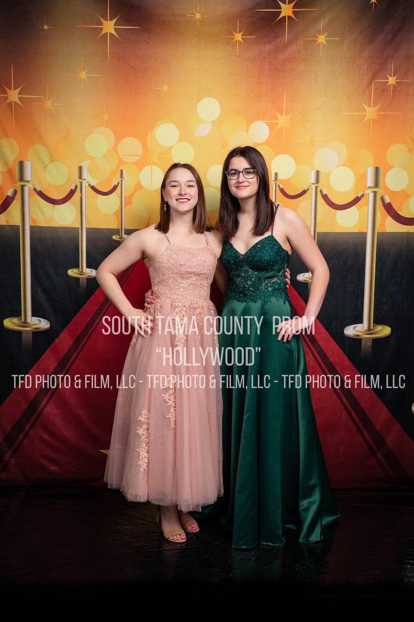 Hollywood Red Carpet Gold Lights Backdrop UK for Photography LV-287