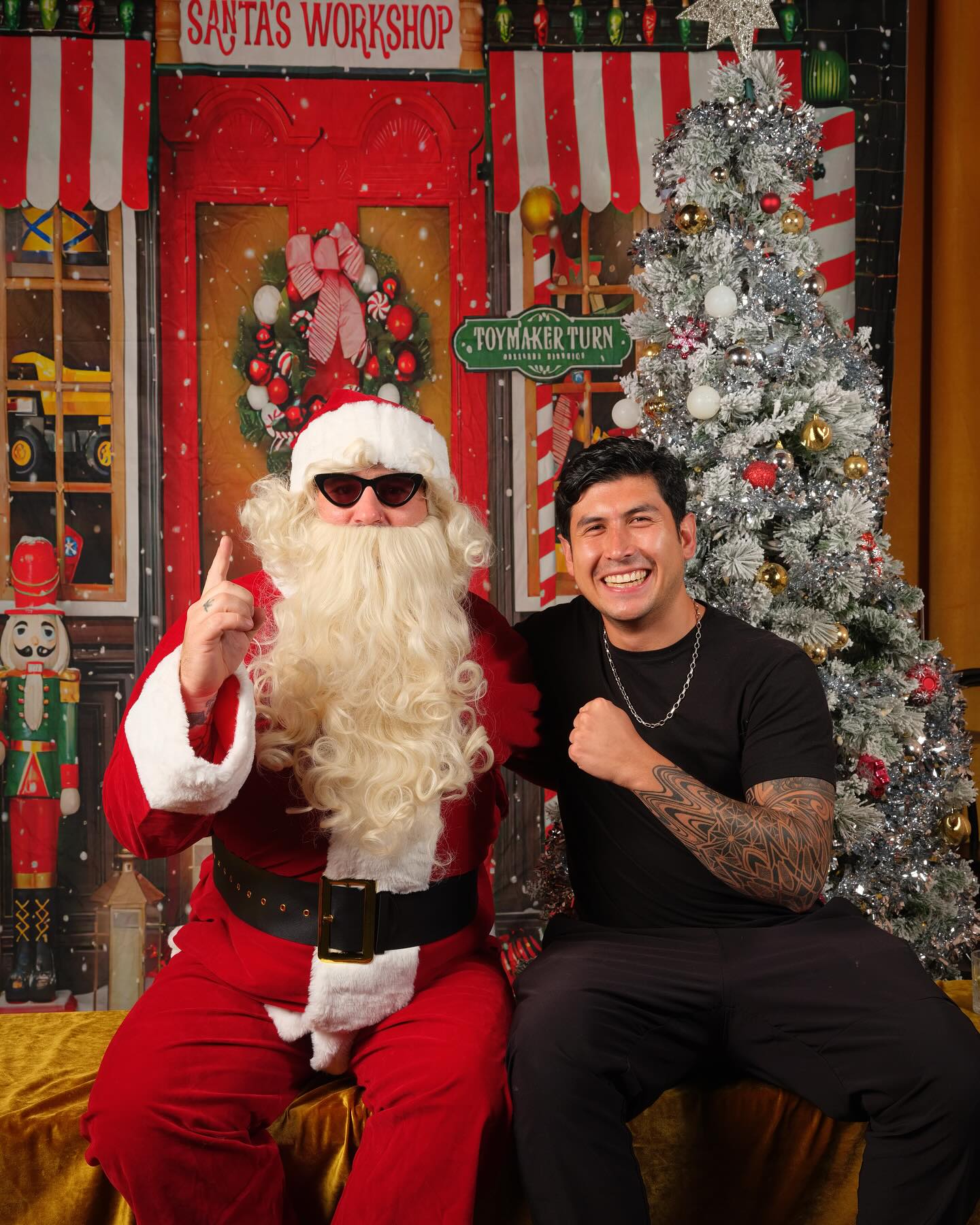 Santa's Workshop Nutcracker Christmas Backdrop UK M6-93