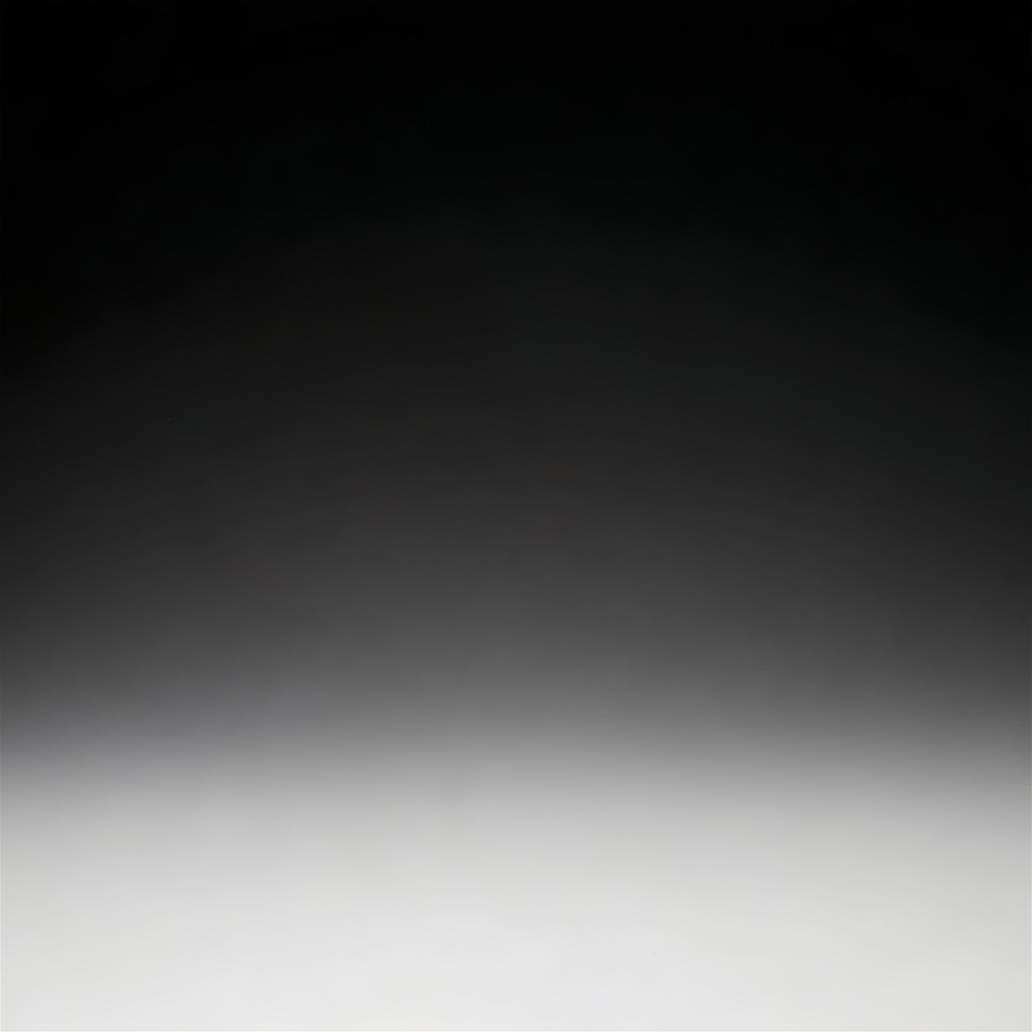 White Gradient Backdrop Deep Black White Horizon Best Backdrop For Headshots UK CSH62-56