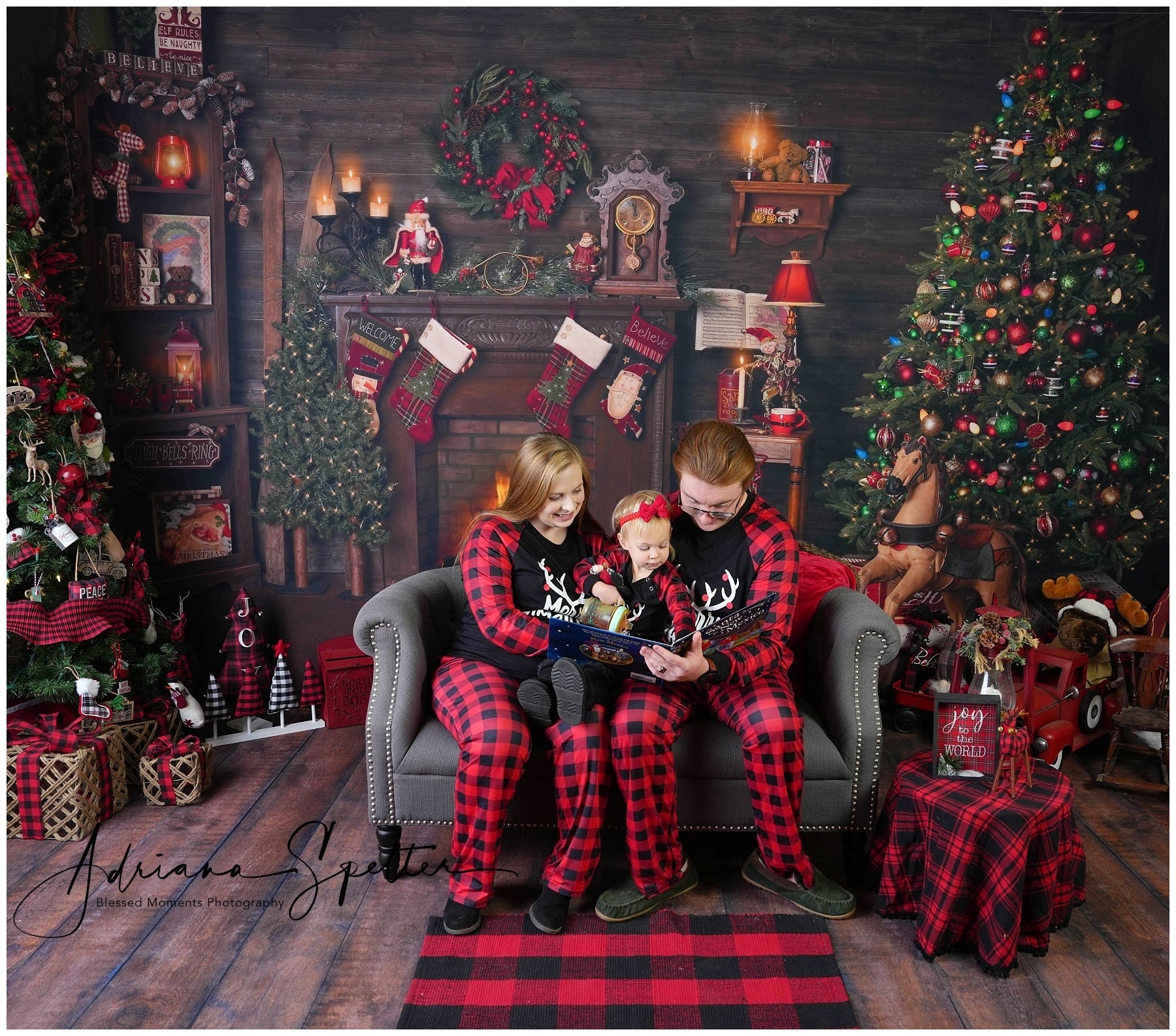 Christmas Backdrop Wood House Fireplace Stockings Christmas Photo Backdrop UK MRR10-52