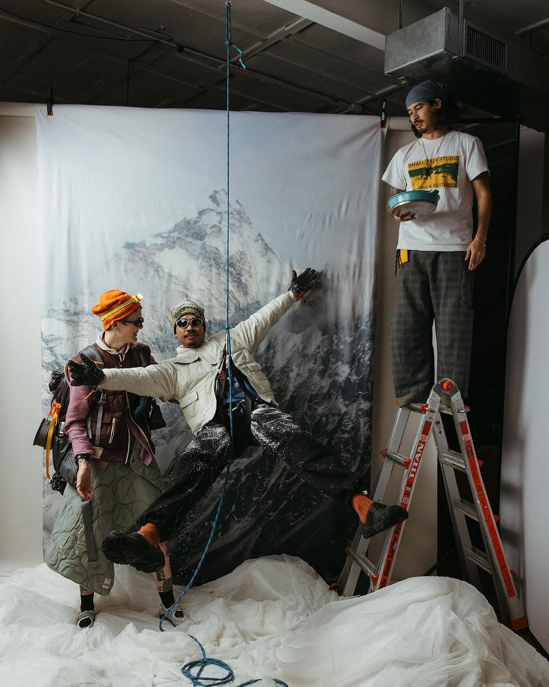 Winter Snow Mountain Photo Booth Backdrop UK  J02812